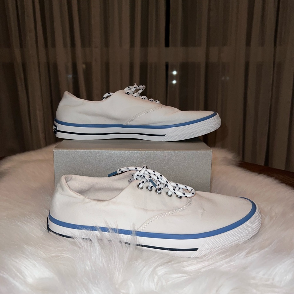 Sperry Sneakers